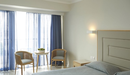 Standard Room, Partial Sea View