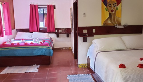 Family Room, 2 Queen Beds, Non Smoking