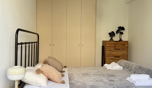 Traditional Apartment, 1 Queen Bed with Sofa bed, Patio, Courtyard View