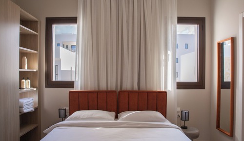 Classic Suite, 2 Bedrooms, Non Smoking, Valley View