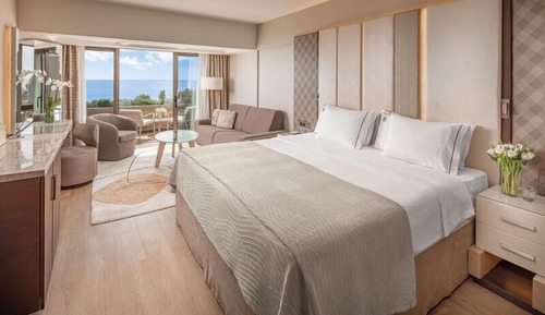 Family Room, Sea View