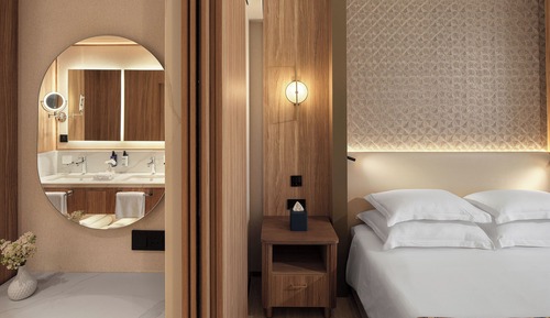Deluxe Double Room, Partial Sea View