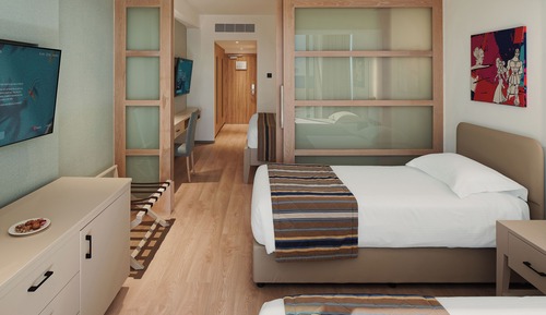 Family Suite (Sea View & Pool View)