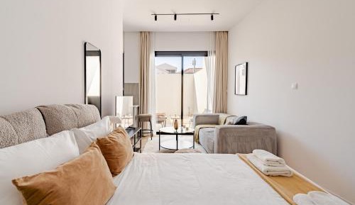 One-Bedroom Apartment with Balcony