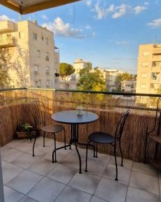 Three-Bedroom Apartment with Balcony