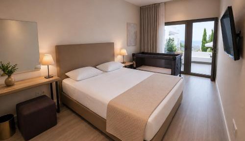 Ground Floor Suite