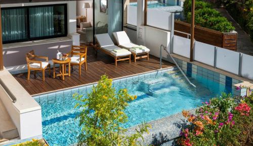 Executive One-Bedroom Suite with Garden View and Private Pool