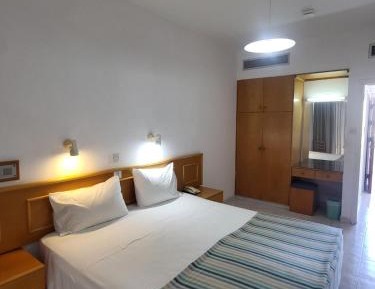 One-Bedroom Apartment Limited View