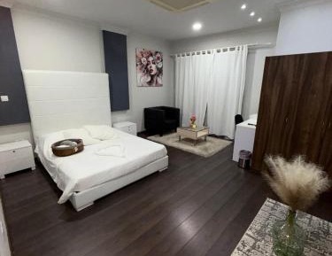 Family Two-Bedroom Suite with Spa Bath