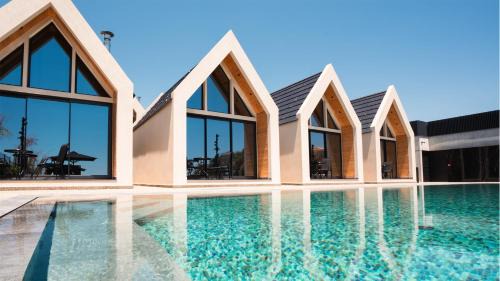Suite with Pool View