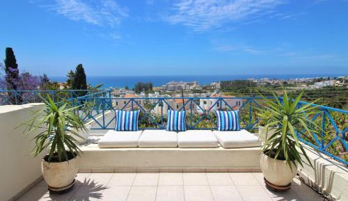 Two-Bedroom Apartment with Sea View