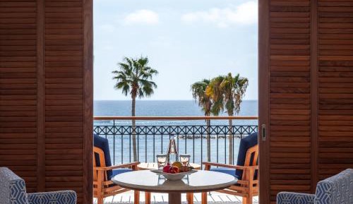 Deluxe Sea Facing Room