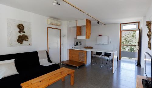 One-Bedroom Apartment - Upper Floor