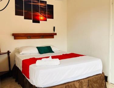 Standard Queen Room