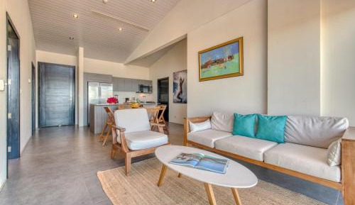 Two-Bedroom Deluxe Apartment with Balcony
