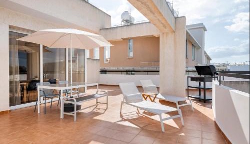 Apartment with Balcony