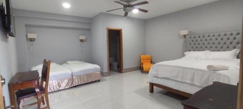 Deluxe Family Room