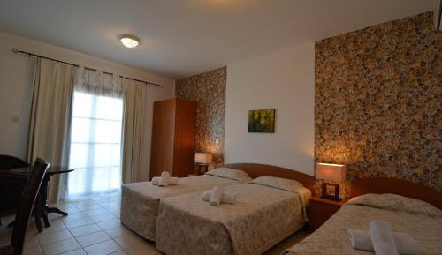 Classic Triple Room