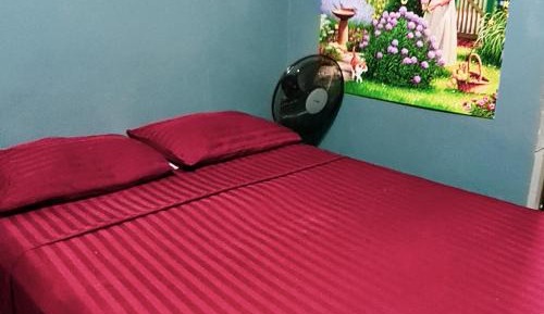 Quadruple Room with Private Bathroom