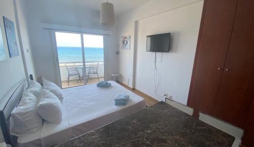 Studio Apartment with Sea View