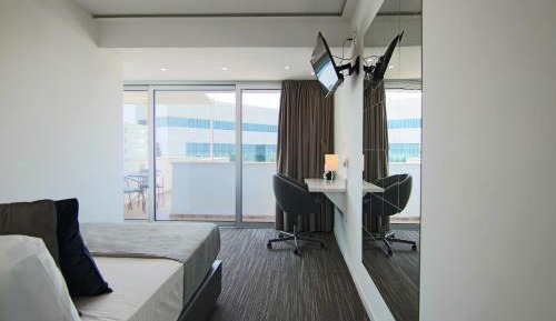 Deluxe Suite