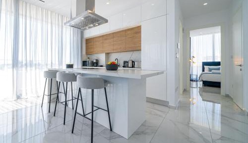  Executive Two Bedroom Apartment with Sea View