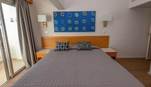 Single Room with Mountain View