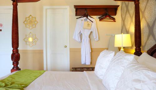Deluxe Double Room with Balcony and Sea View