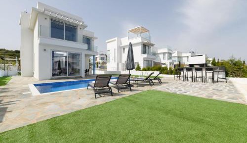 Villa with Sea View