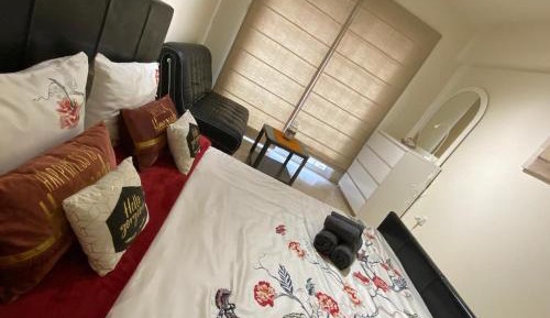 Deluxe Double Room with Shared Bathroom