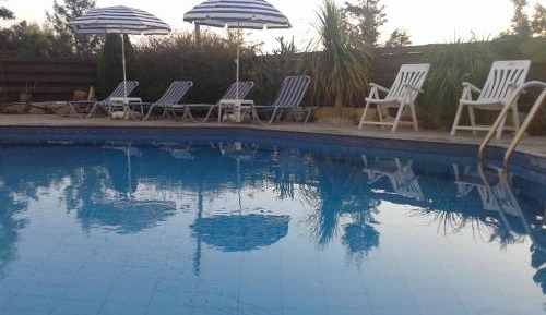One-Bedroom Apartment with Pool View