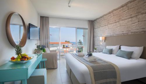 Premium Room Side Sea View with Executive Lounge Access