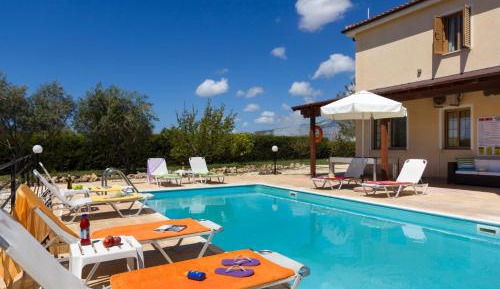 Three-Bedroom Villa with Private Pool (SummerBreeze)