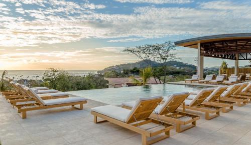 Three-Bedroom Apartment with Balcony