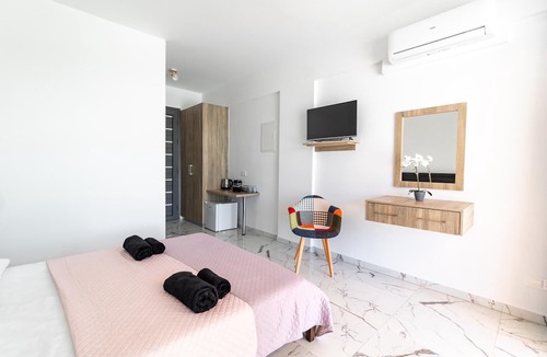 Peyia Town Apartment | Antesia Coral Bay Resort by Ezoria | Double room No6