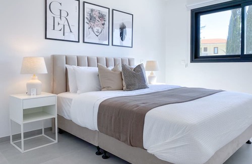 Aglantzia Apartment | Phaedrus Living: White Hills Suites Panoramic View