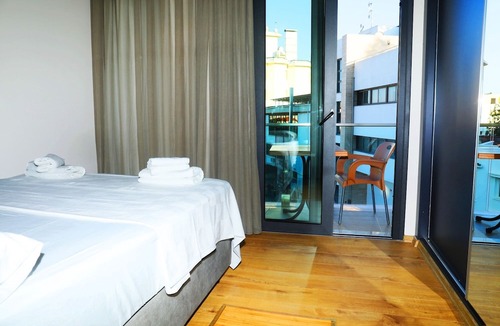 Yenisehir Apartment | Modern Flat w Balcony Near Kyrenia Gate in Nicosia