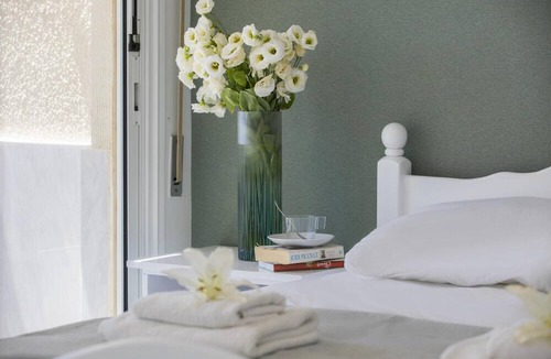 Oroklini Apartment | Lordos Sunshore Beachfront Suite
