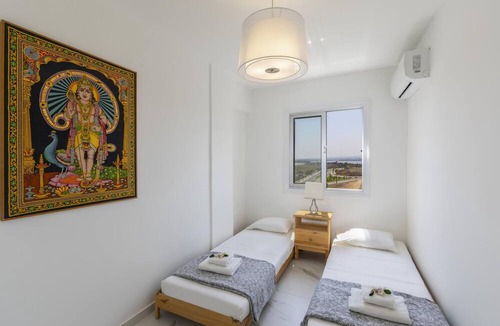 Larnaca Apartment | Mackenzie Leo Seafront Suite