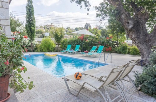 Simou Villa | Almond Grove Villa - Peaceful Retreat in Simou