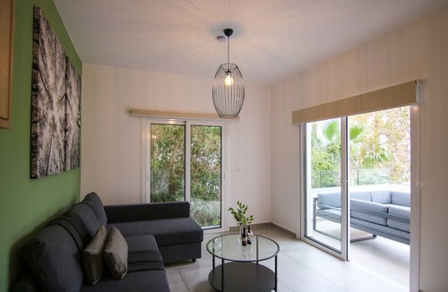 Paphos Apartment | Phaedrus Living: Seaside Modern Flat Limnaria 123
