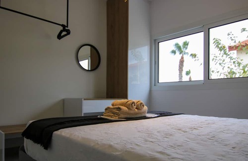Paphos Apartment | Phaedrus Living: Seaside Modern Flat Limnaria 123