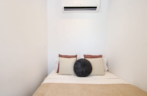 Paphos Apartment | Phaedrus Living: Seaside Luxury Flat Harbour 110