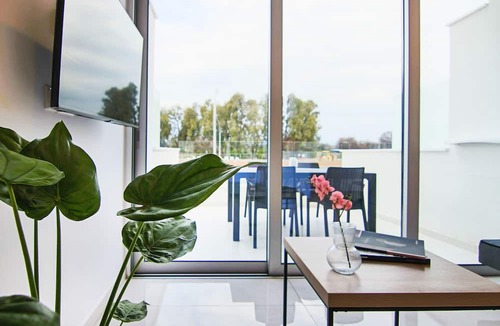 Paphos Apartment | Phaedrus Living: Seaside Luxury Flat Harbour 110