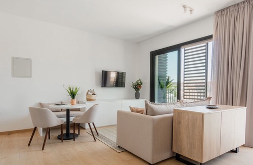 Historical Center Apartment | Sanders Armonta - Darling Studio w/ Balcony