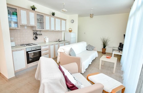 Kucukerenkoy Apartment | Ocean View 2BR Penthouse + Short Walk to Bar/Restaurant