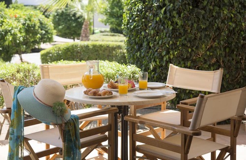 Paphos Hotel | Avanti Holiday Village