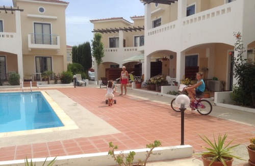 Universal Villa | Family Friendly Holiday Home With Pool To Rent Close To Tourist Area & Amenities