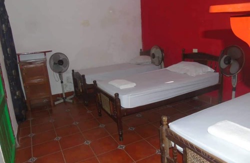 Leon House | Hostal Vacaciones Nicas