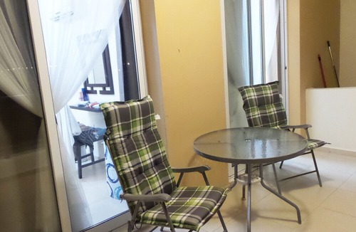Chlorakas Apartment | Well equipped apartment with free air con, TV and internet